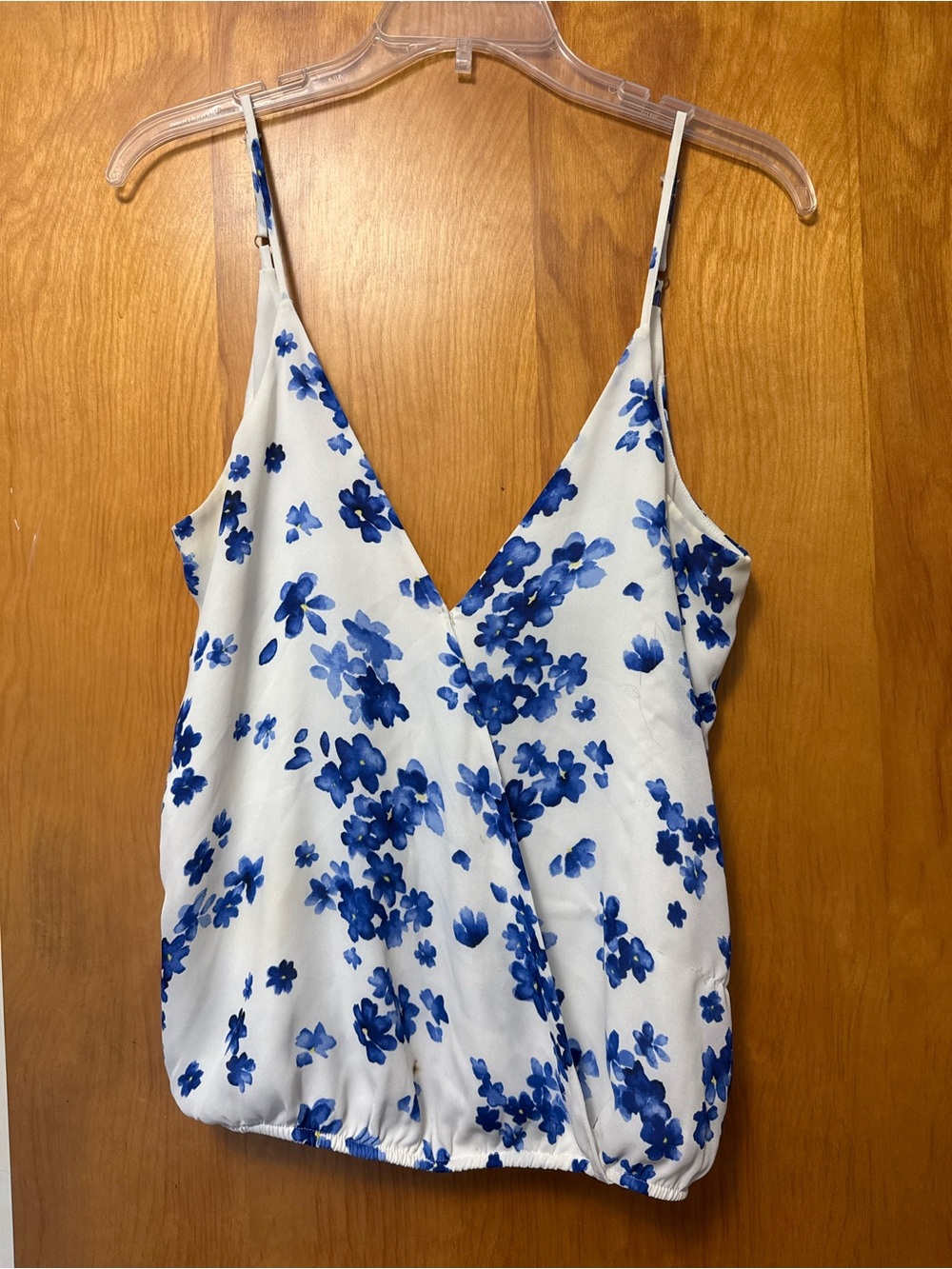 Forever 21 Blue & White Floral Cami Tank Top – Size Medium